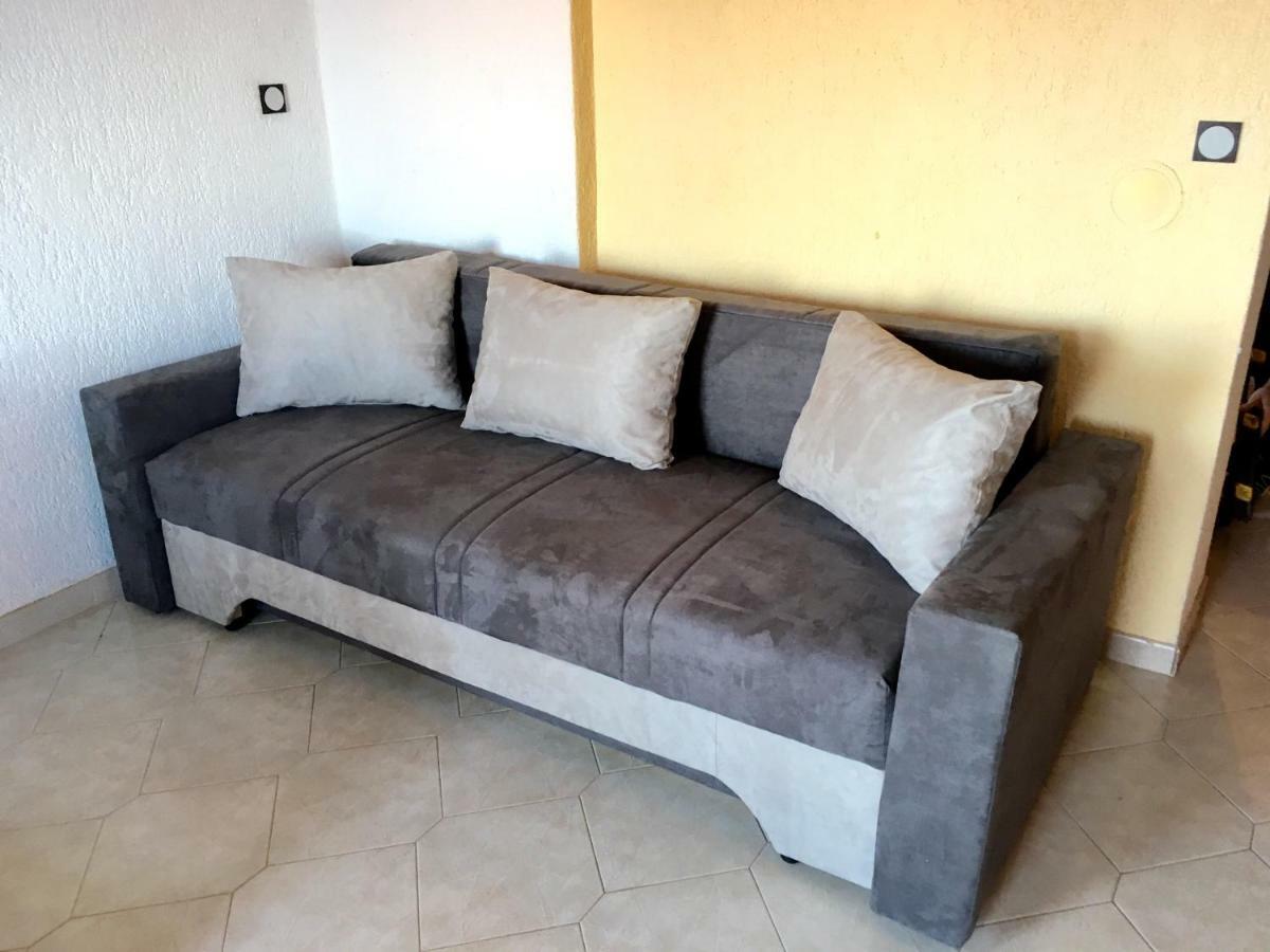 4 Roses Apartment Равни Экстерьер фото